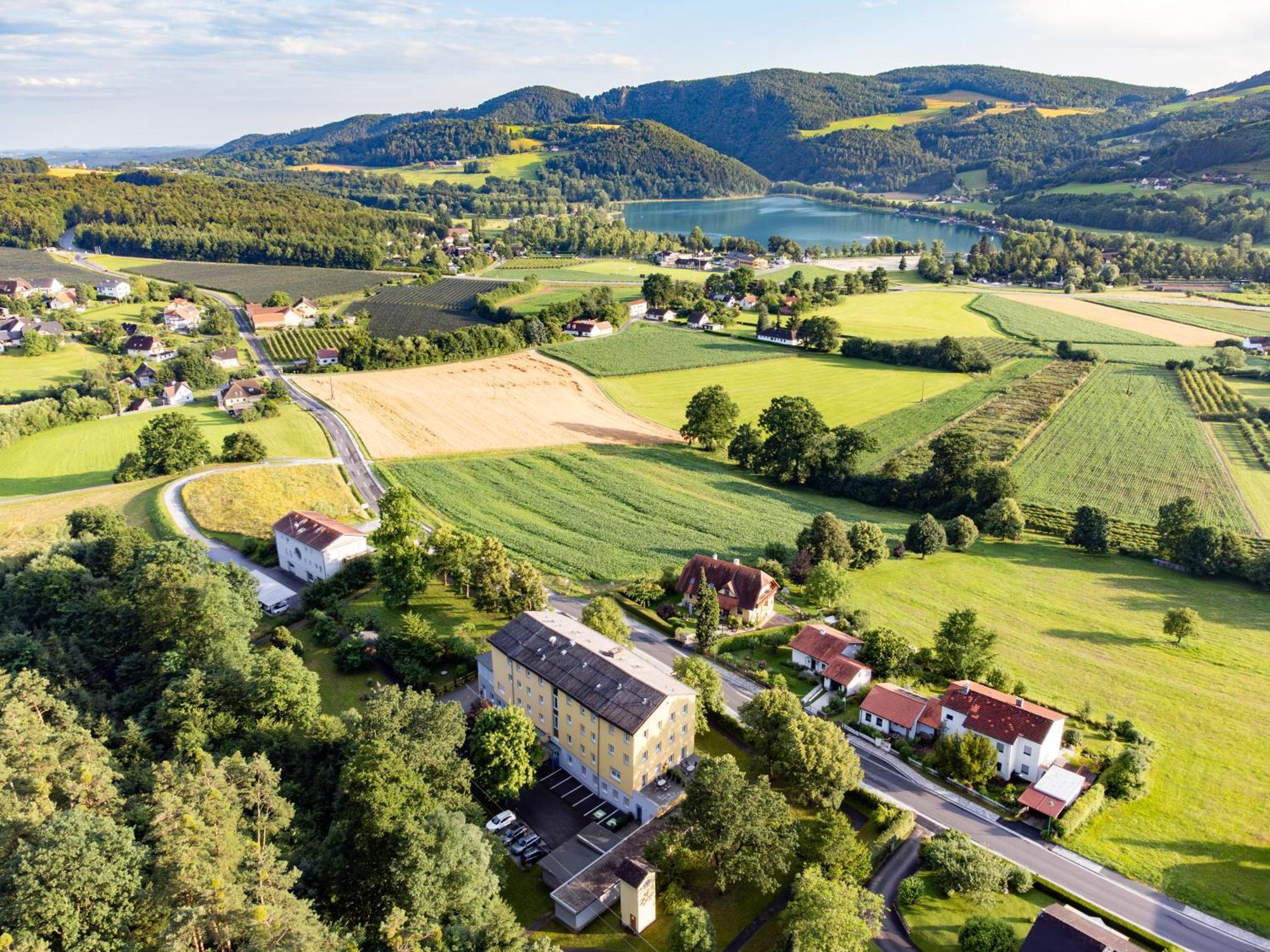 Jufa Hotel Garni Stubenberg Am See Exterior photo